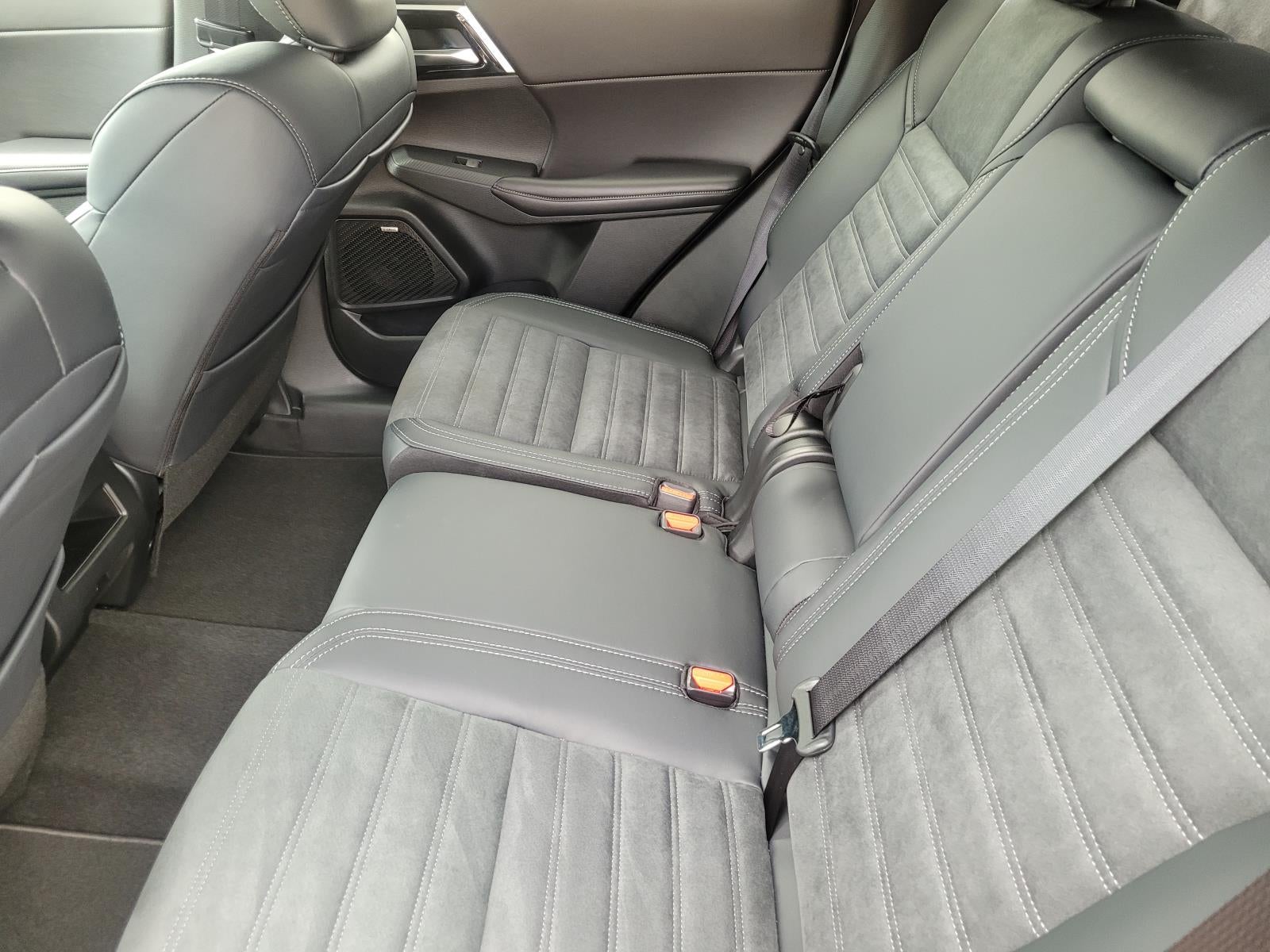2026 Mitsubishi Outlander LE
