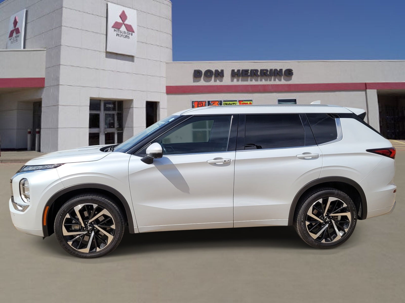 2024 Mitsubishi Outlander SEL