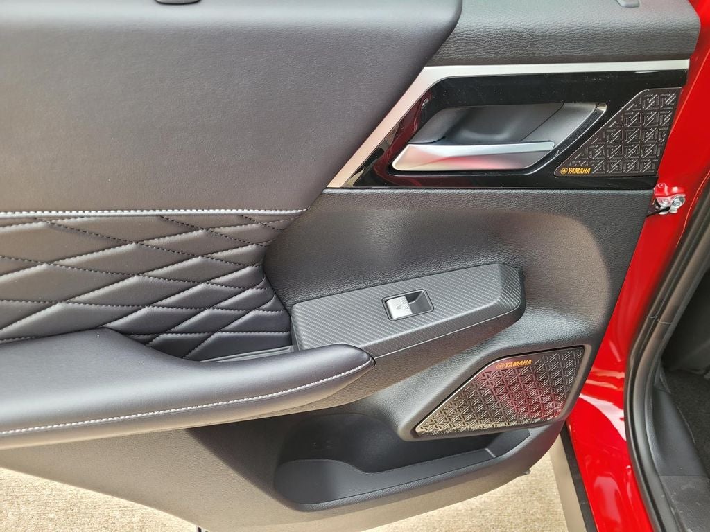 2026 Mitsubishi Outlander Black Edition