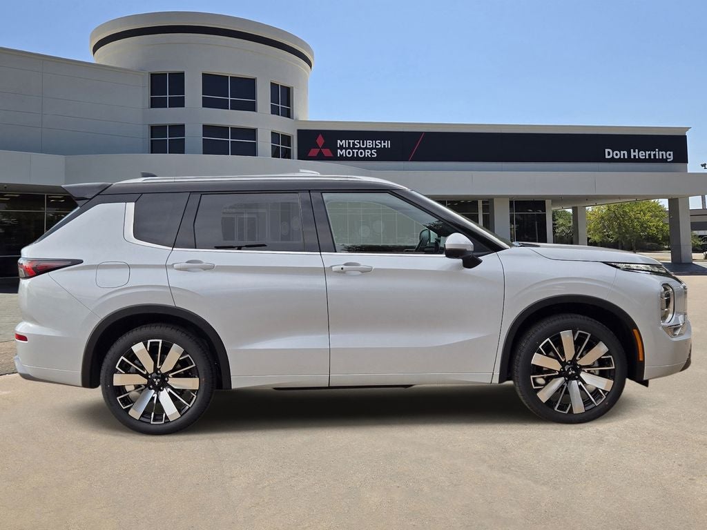 2026 Mitsubishi Outlander SEL