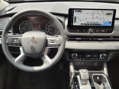2026 Mitsubishi Outlander ES