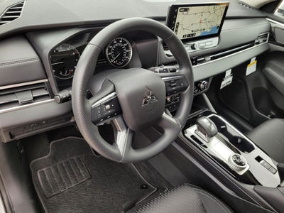 2026 Mitsubishi Outlander ES