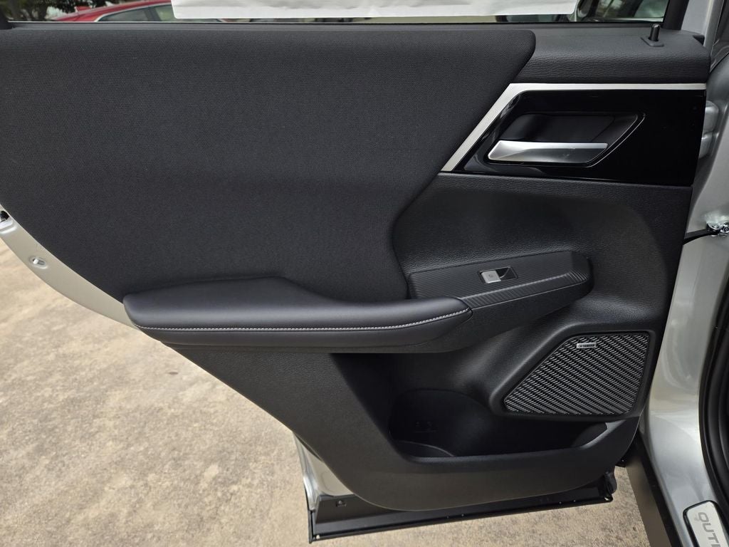 2026 Mitsubishi Outlander ES