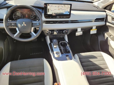 2026 Mitsubishi Outlander SE AWC