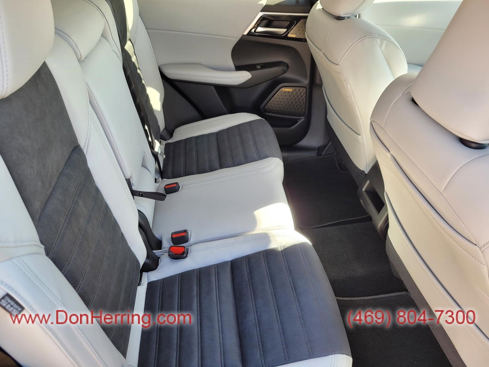 2026 Mitsubishi Outlander SE AWC