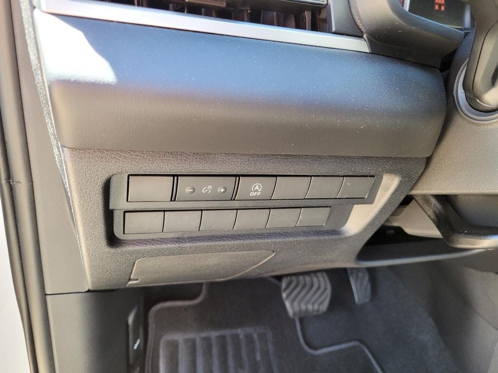 2026 Mitsubishi Outlander LE