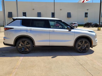 2026 Mitsubishi Outlander LE