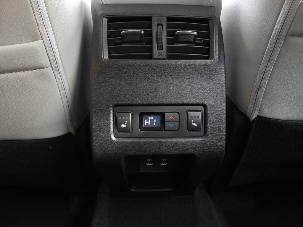 2026 Mitsubishi Outlander SEL