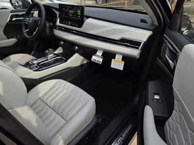 2026 Mitsubishi Outlander SEL