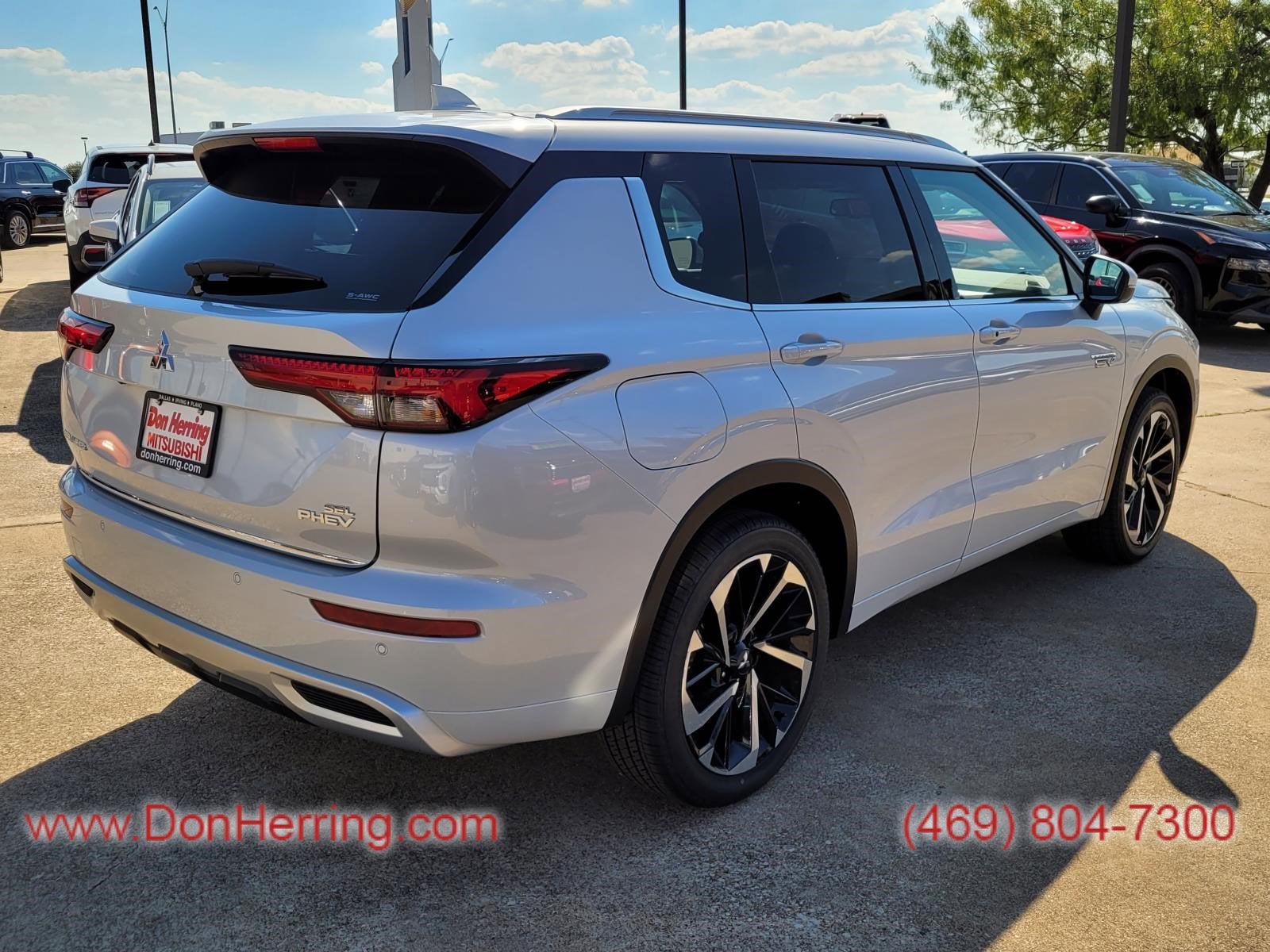 2025 Mitsubishi Outlander PHEV SEL AWC