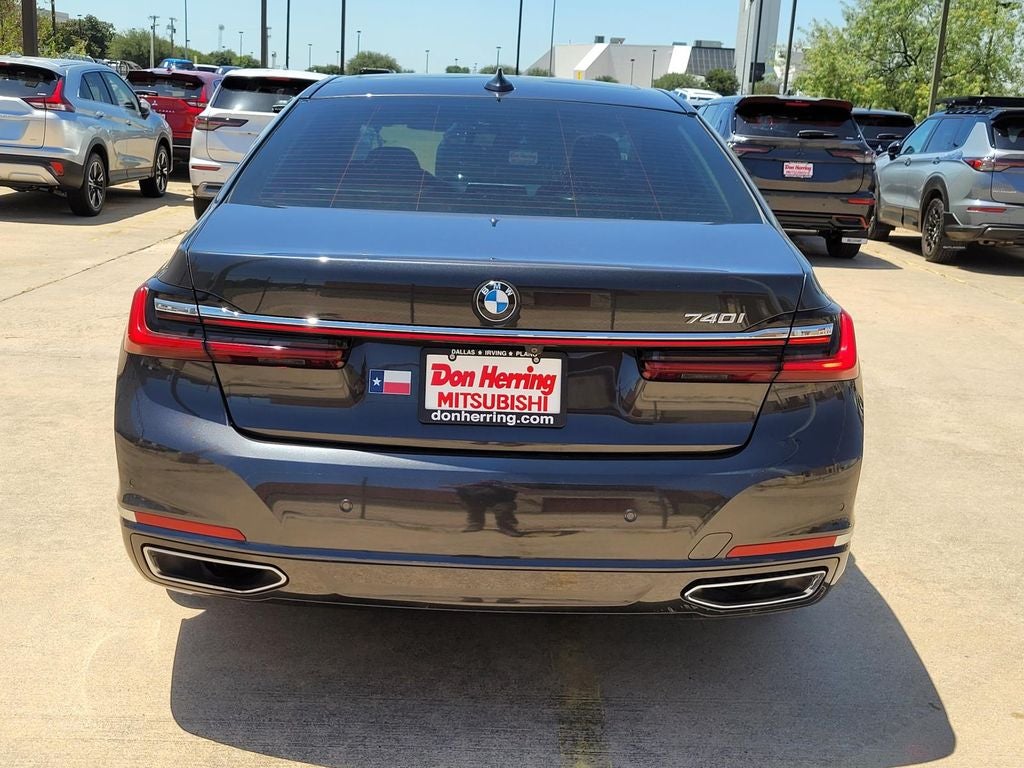 2021 BMW 7 series 740i