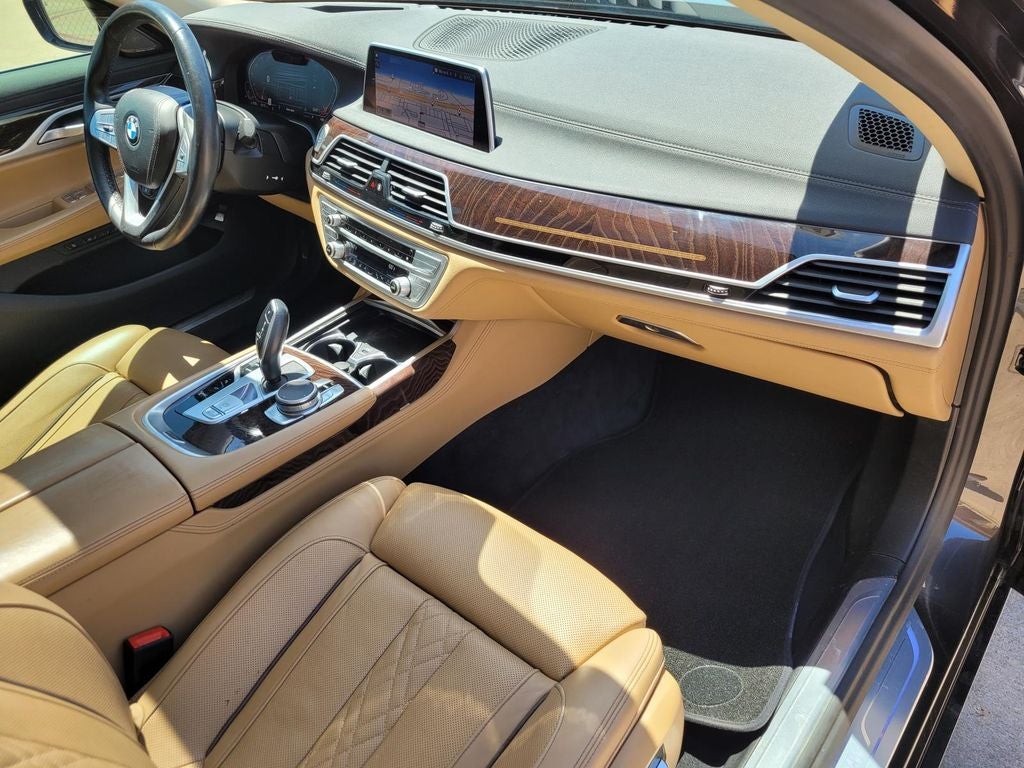 2021 BMW 7 series 740i