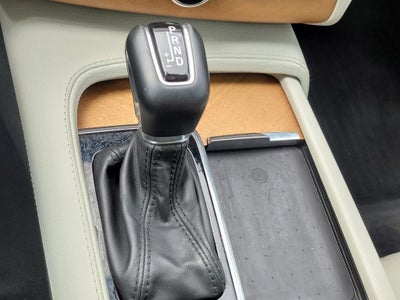 2022 Volvo XC90 Momentum