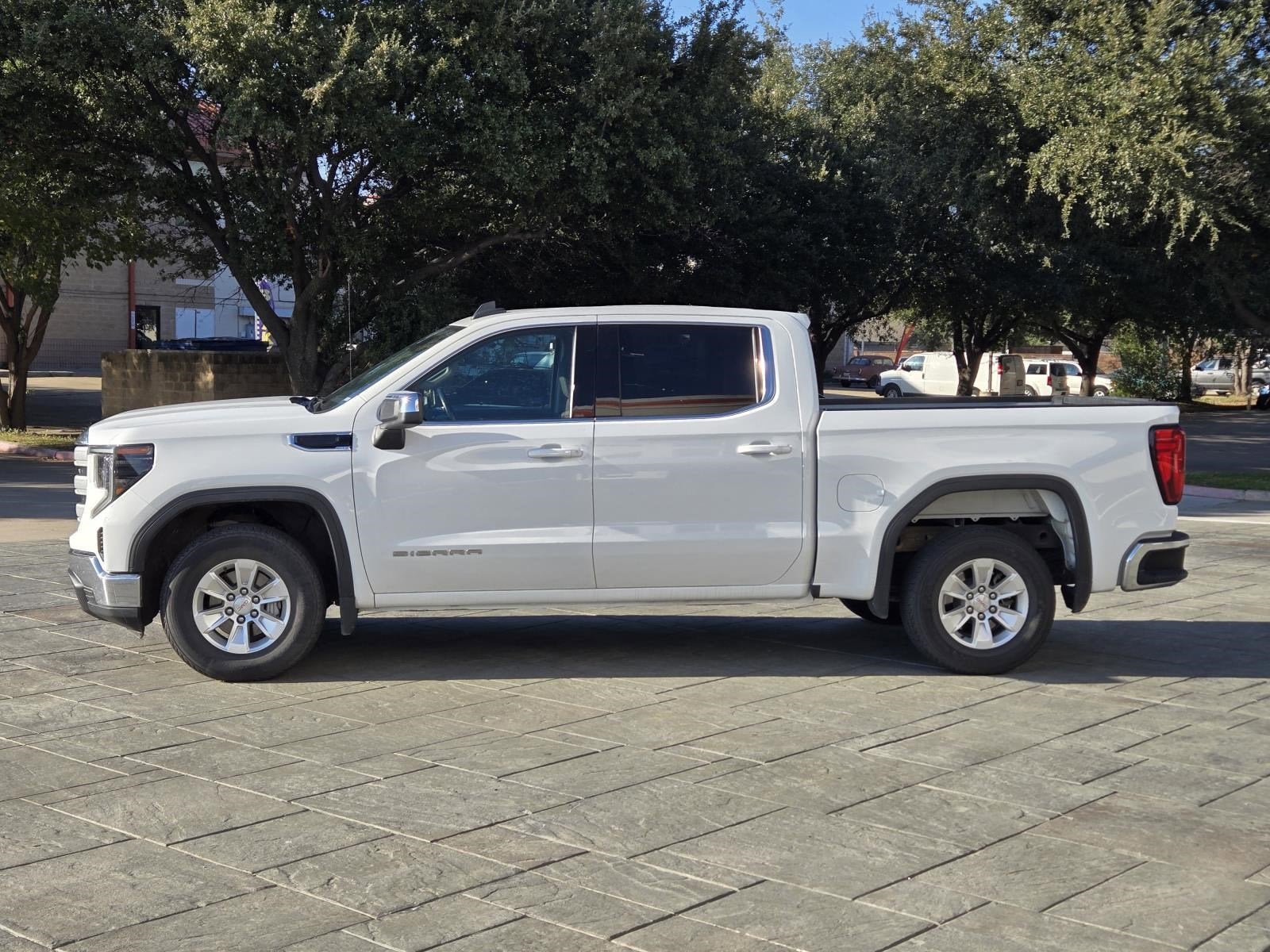 2024 GMC Sierra 1500 SLE