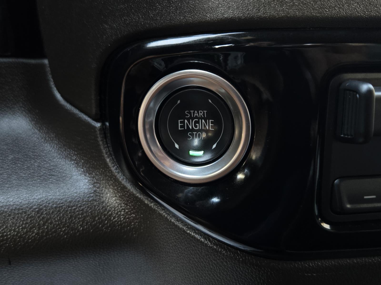 2025 GMC Sierra SLT