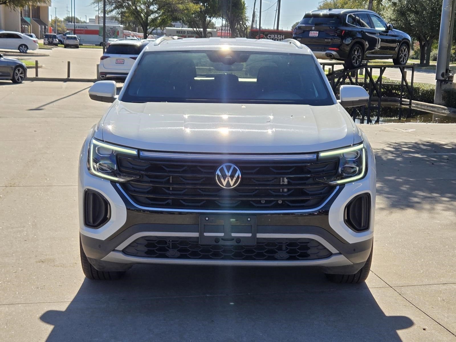 2025 Volkswagen Atlas Cross Sport 2.0T SE w/Technology