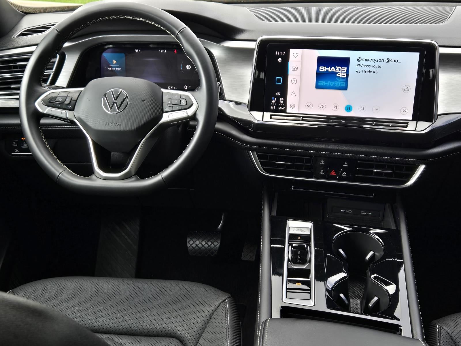 2025 Volkswagen Atlas Cross Sport 2.0T SE w/Technology