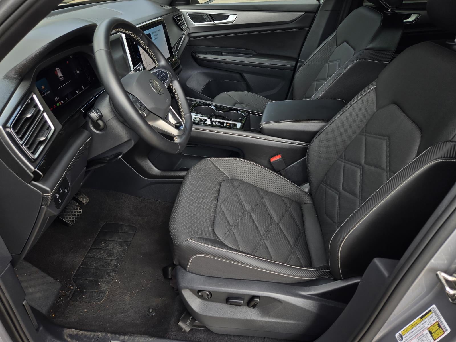2025 Volkswagen Atlas Cross Sport 2.0T SE w/Technology