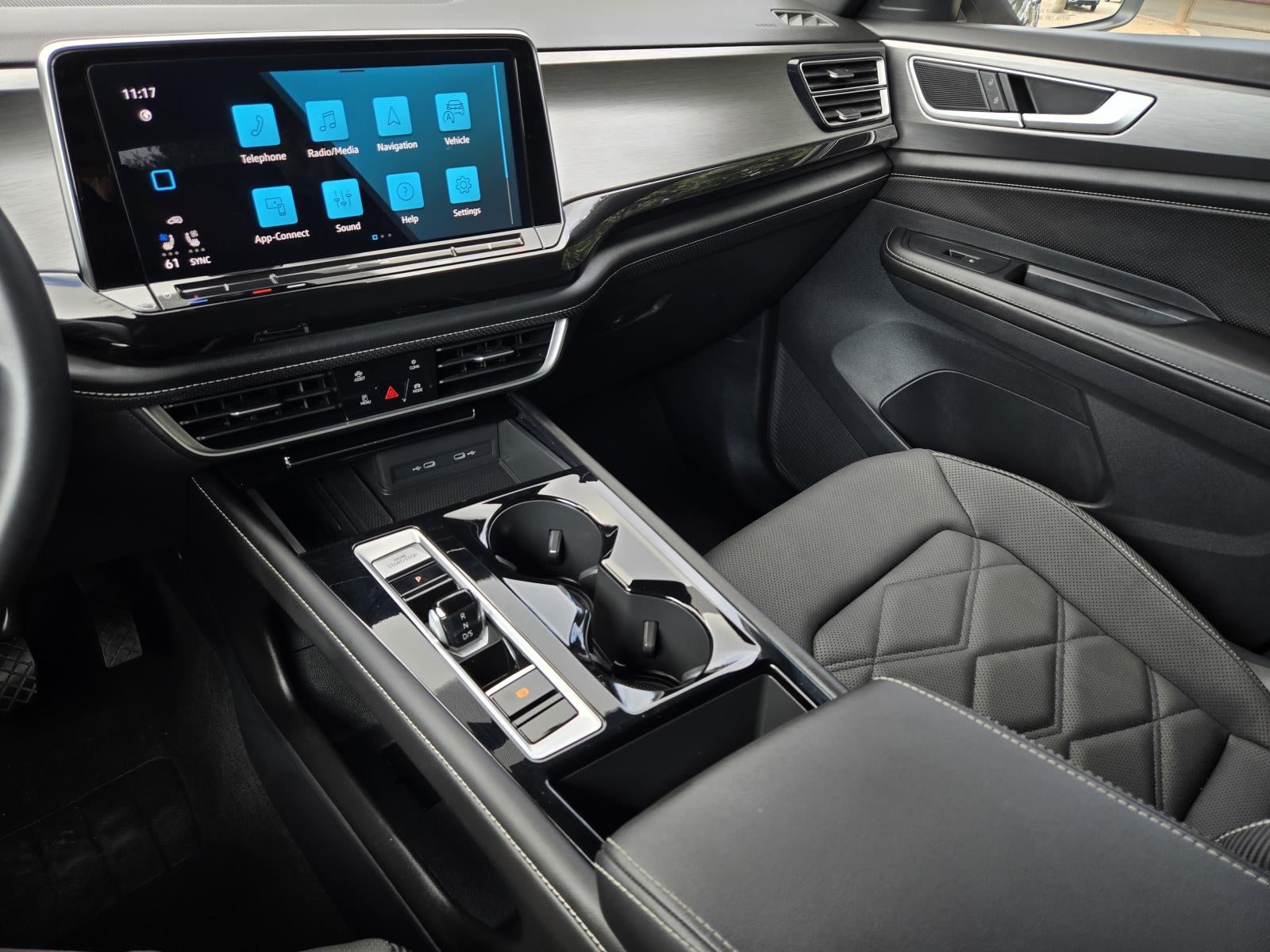2025 Volkswagen Atlas Cross Sport 2.0T SE w/Technology