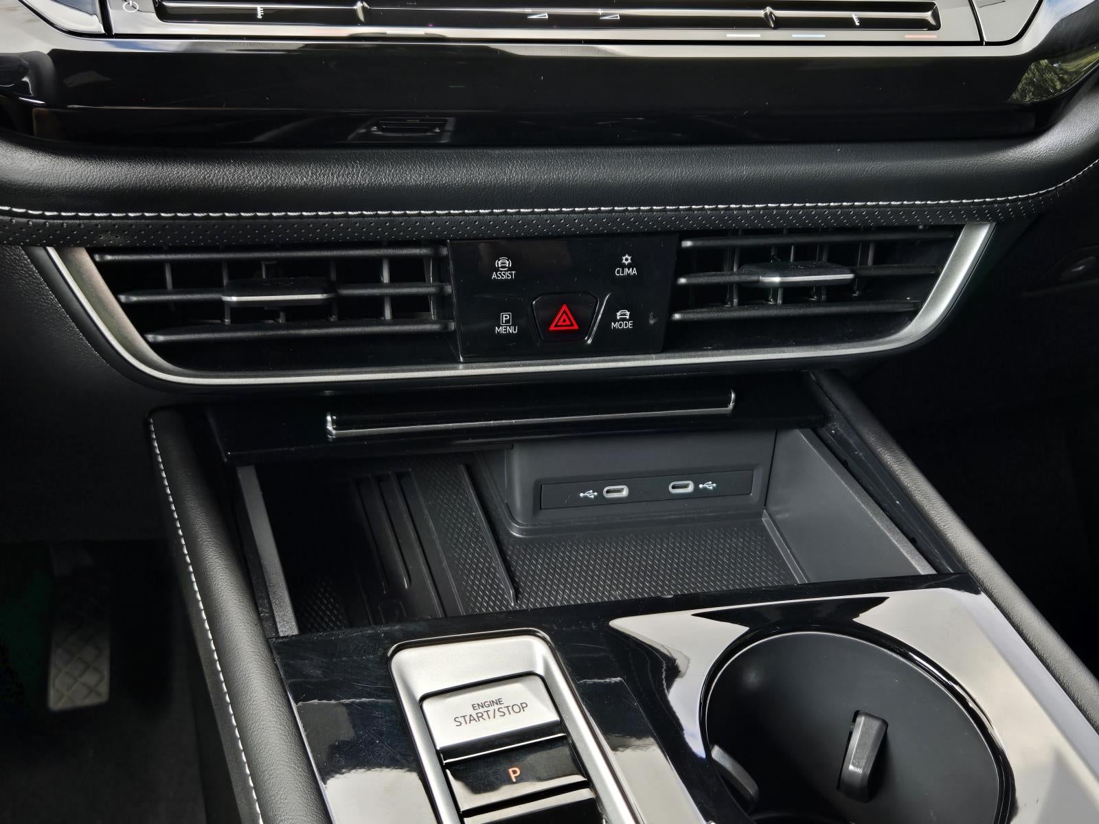 2025 Volkswagen Atlas Cross Sport 2.0T SE w/Technology