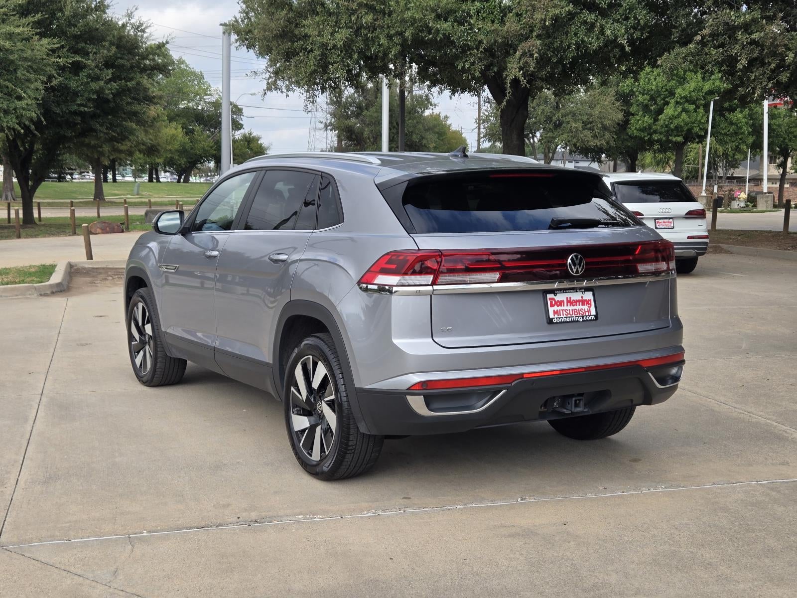 2025 Volkswagen Atlas Cross Sport 2.0T SE w/Technology