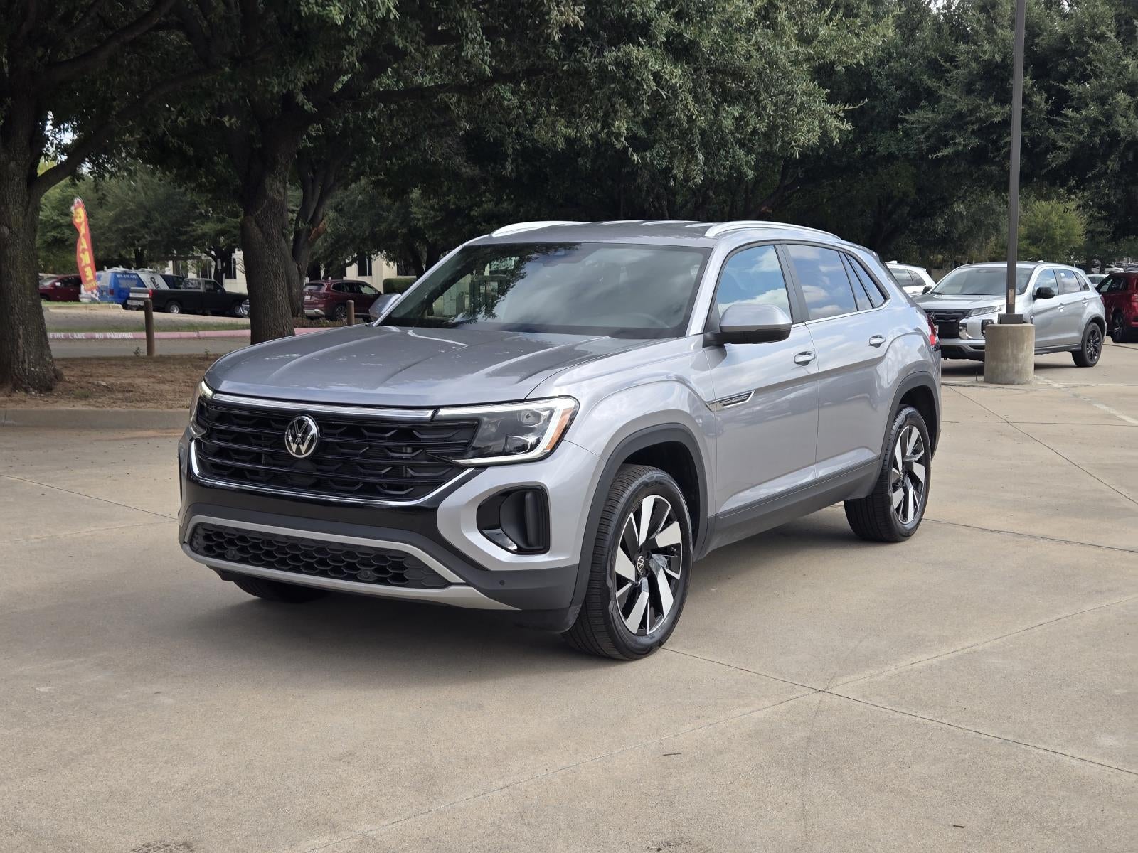 2025 Volkswagen Atlas Cross Sport 2.0T SE w/Technology