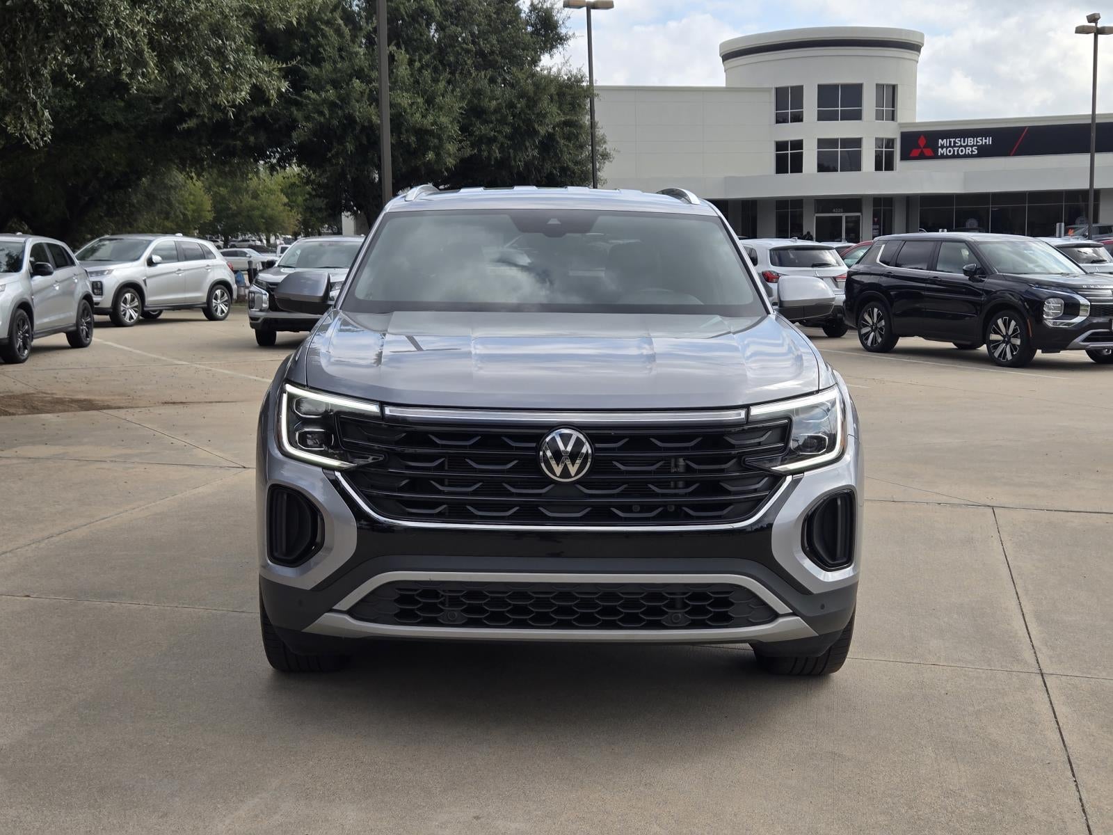 2025 Volkswagen Atlas Cross Sport 2.0T SE w/Technology