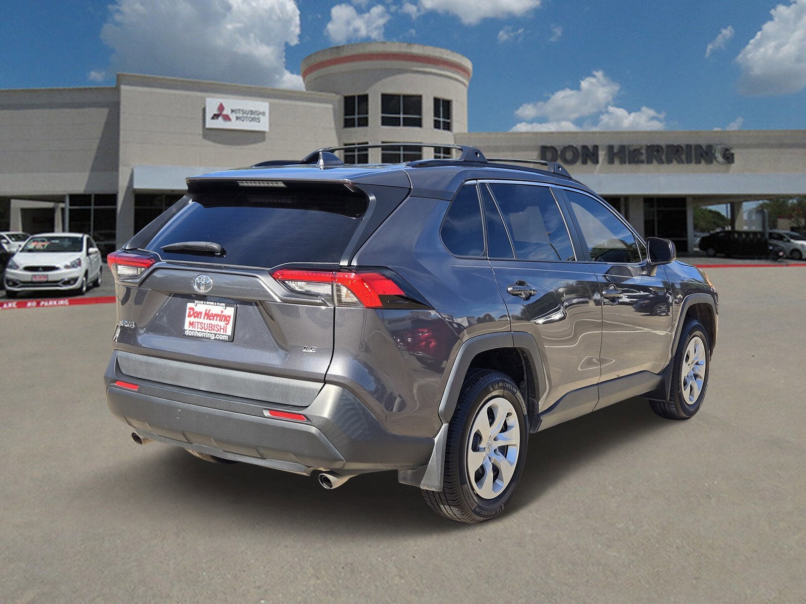 2020 Toyota RAV4 LE