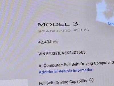 2019 Tesla Model 3 Standard Range Plus