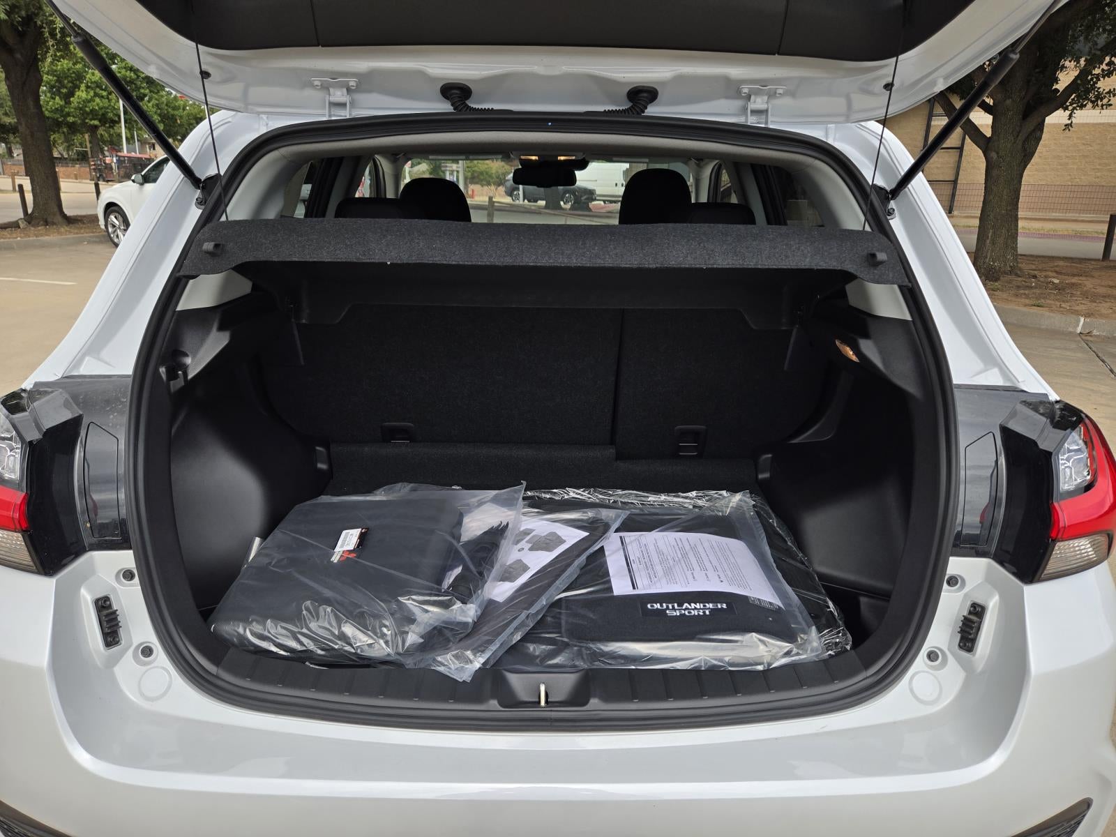2027 Mitsubishi Outlander Sport ES