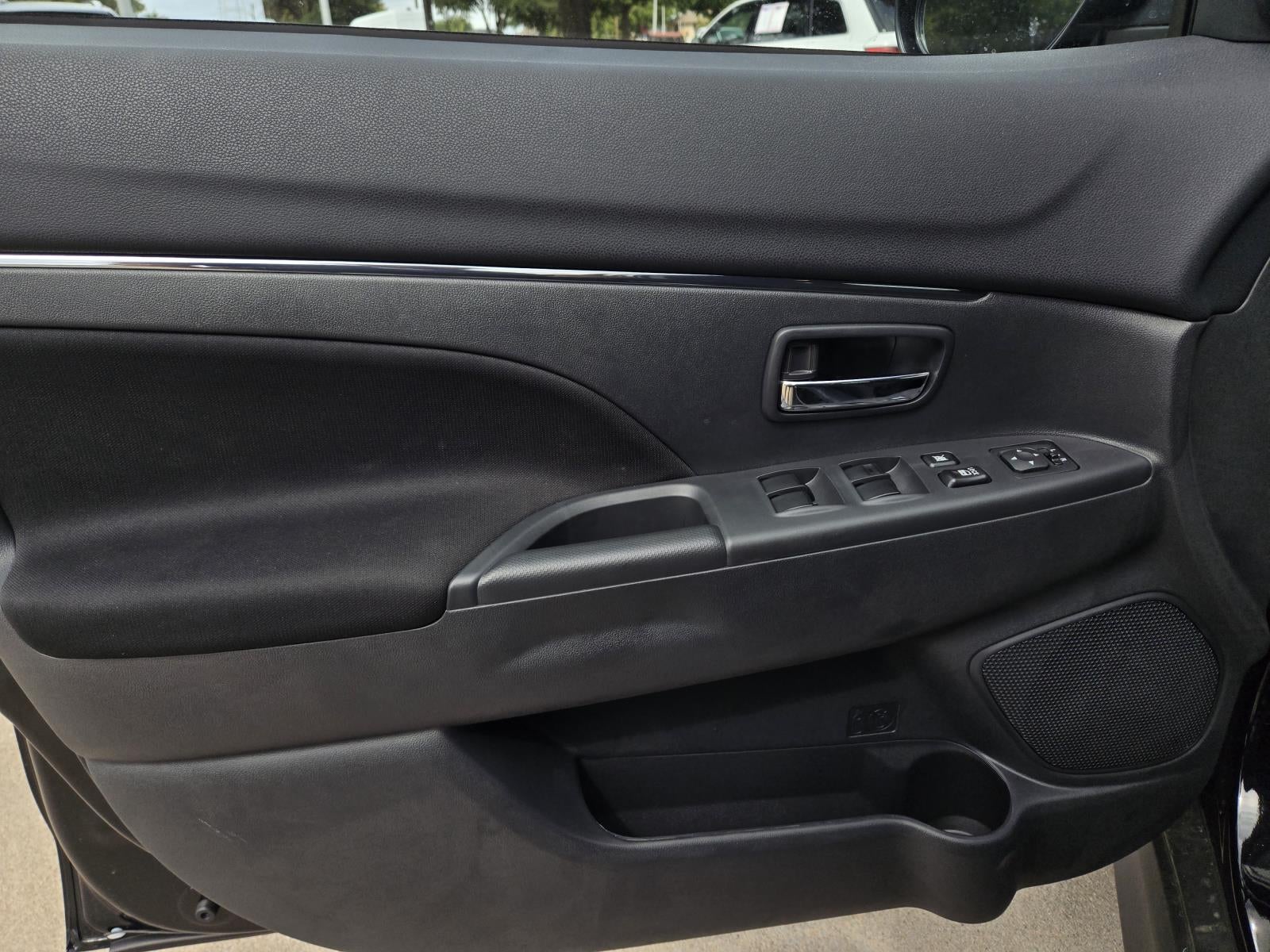 2027 Mitsubishi Outlander Sport ES