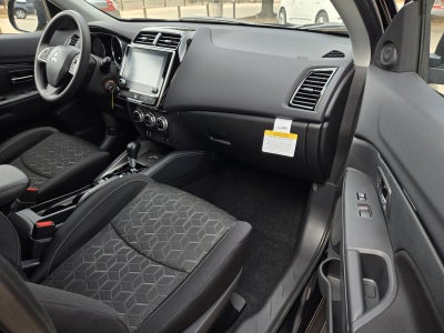 2027 Mitsubishi Outlander Sport ES