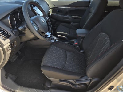 2027 Mitsubishi Outlander Sport LE
