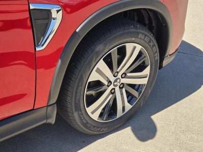 2027 Mitsubishi Outlander Sport SE