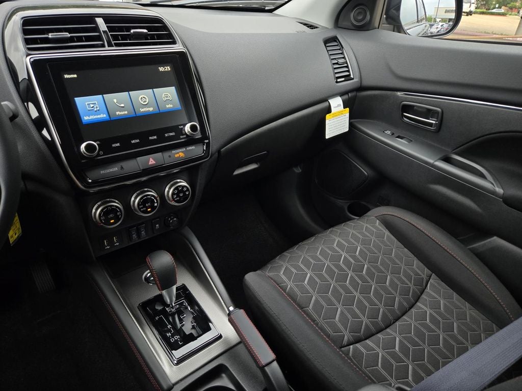 2026 Mitsubishi Outlander Sport LE