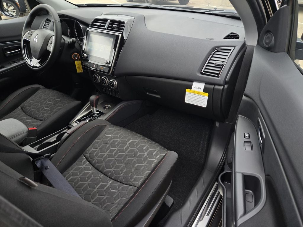 2026 Mitsubishi Outlander Sport LE