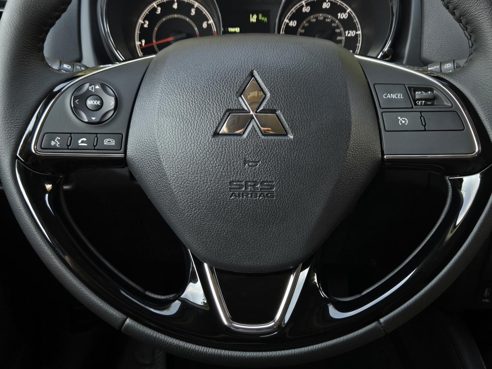2027 Mitsubishi Outlander Sport SE
