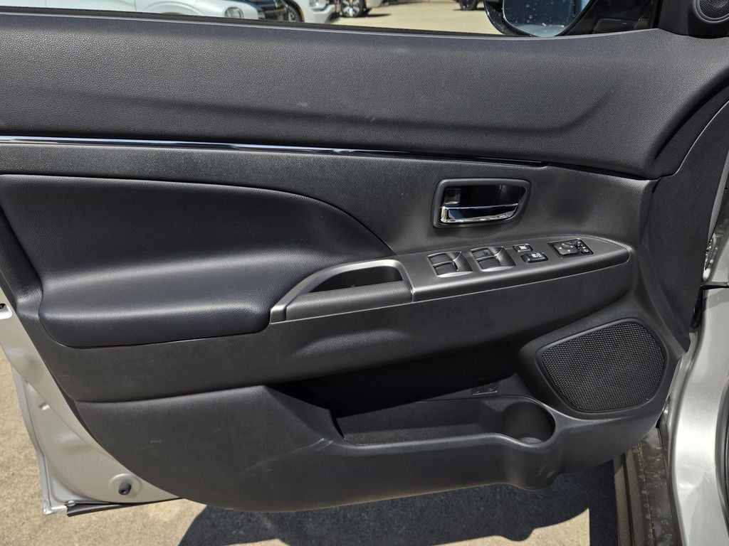 2026 Mitsubishi Outlander Sport SE