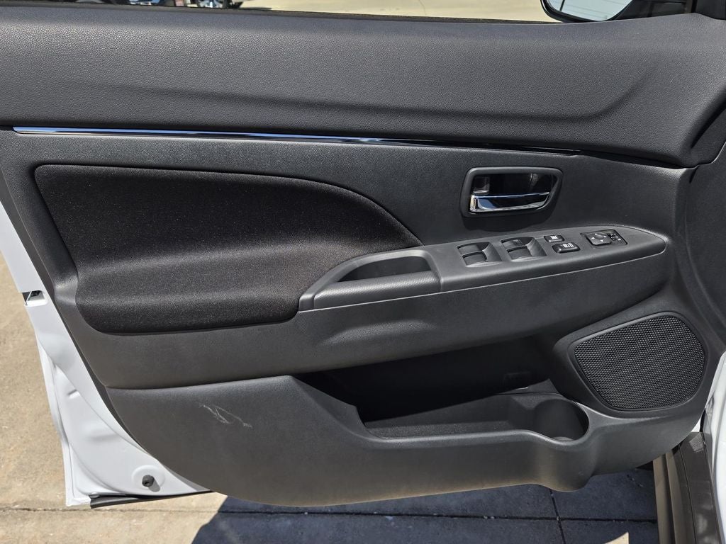 2026 Mitsubishi Outlander Sport SE