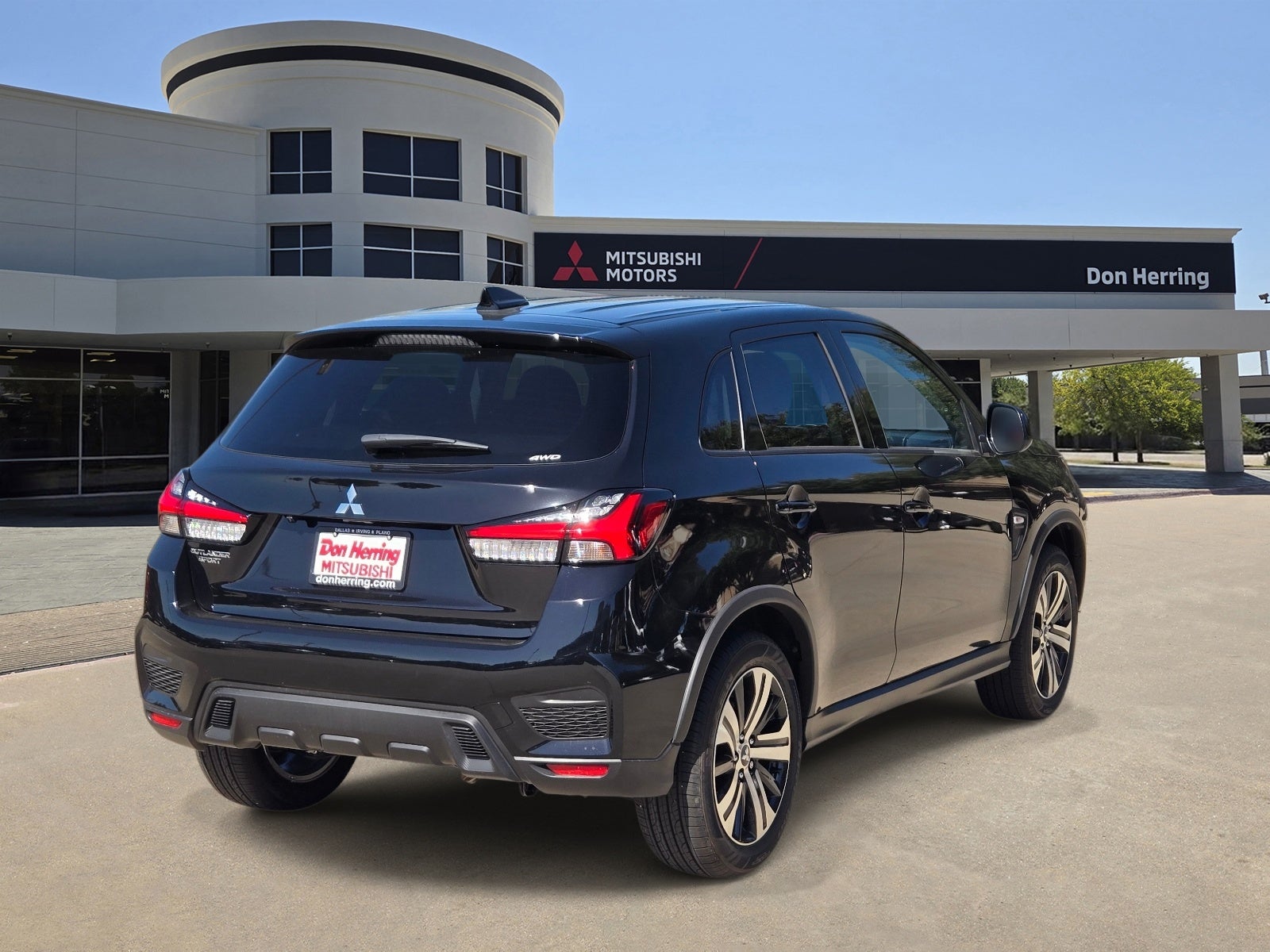 2027 Mitsubishi Outlander Sport ES
