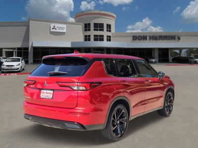 2022 Mitsubishi Outlander Black Edition