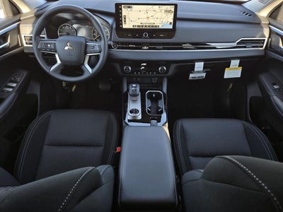 2026 Mitsubishi Outlander ES