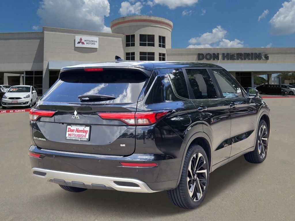 2024 Mitsubishi Outlander SE