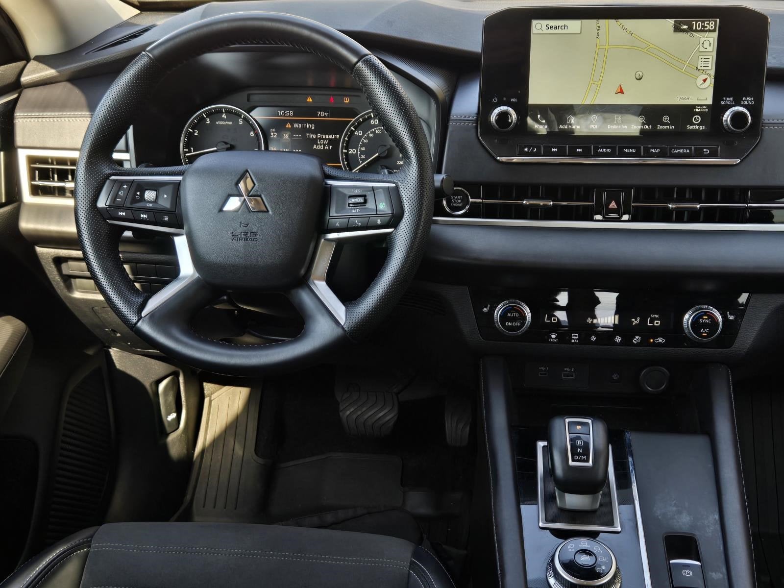 2024 Mitsubishi Outlander SE