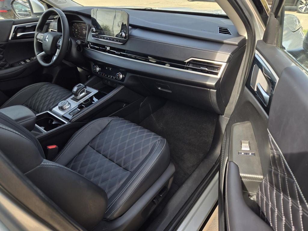 2023 Mitsubishi Outlander SEL