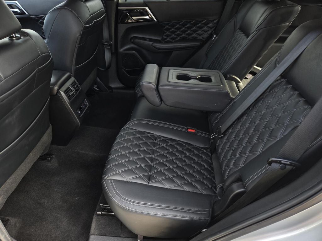 2023 Mitsubishi Outlander SEL