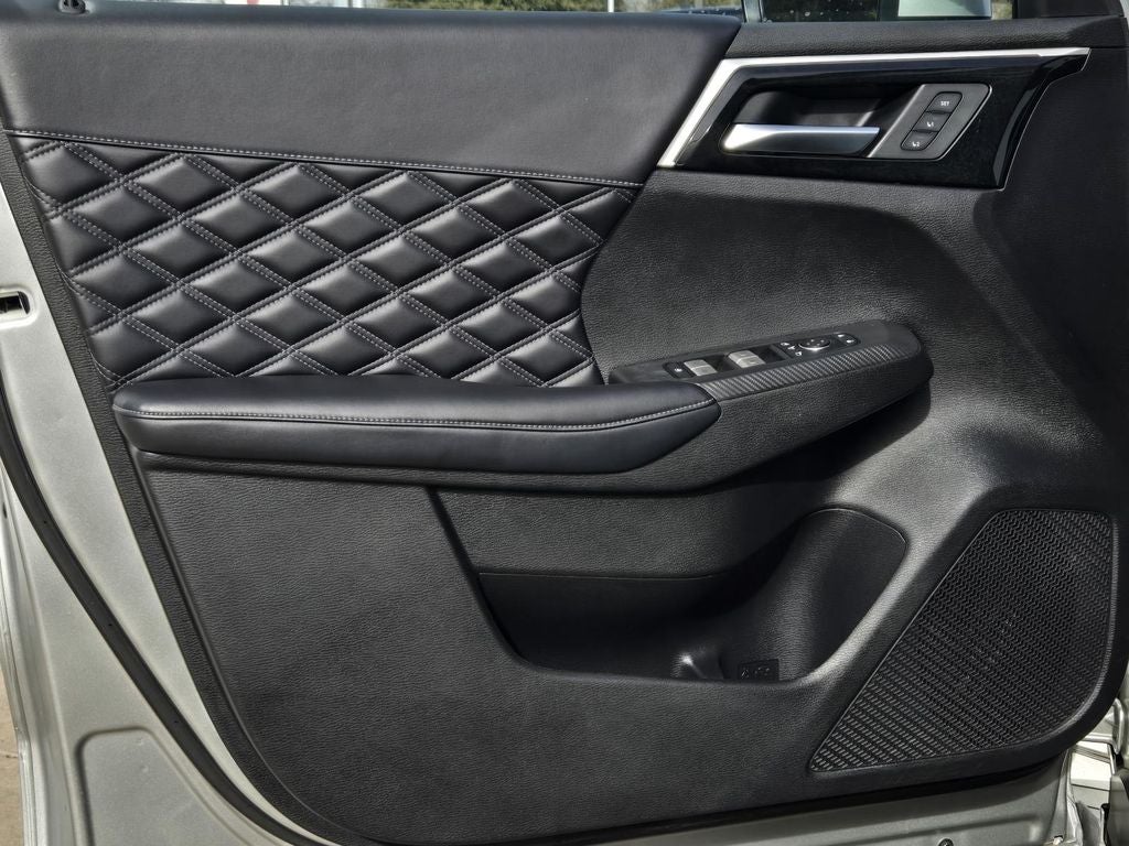 2023 Mitsubishi Outlander SEL