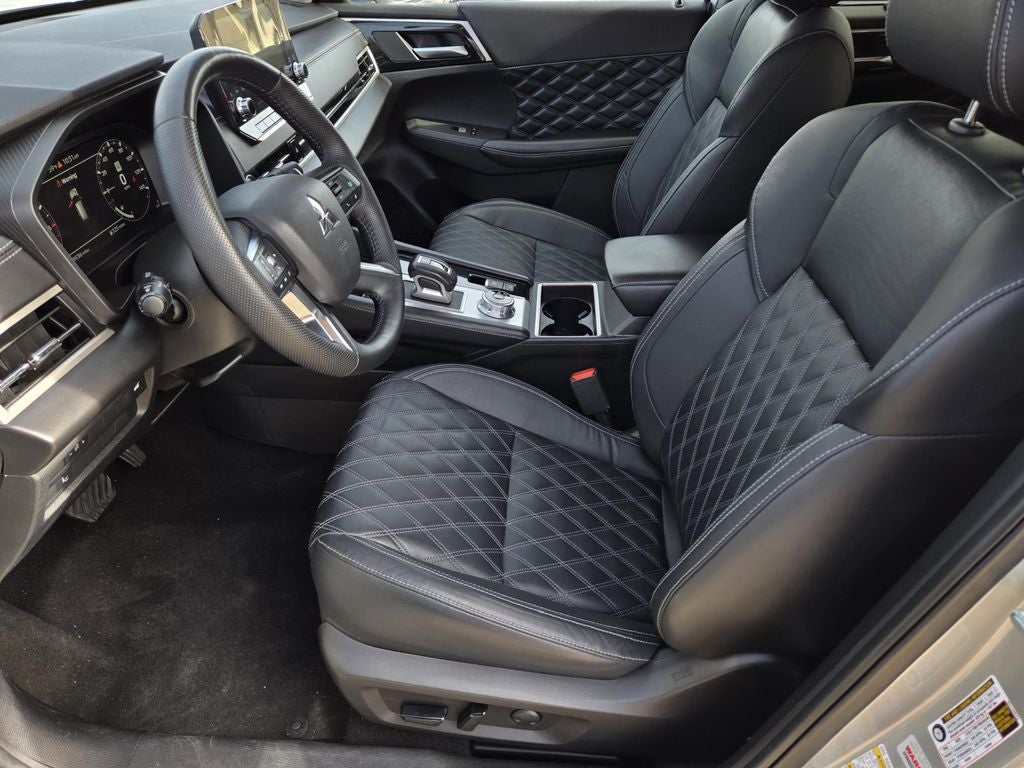 2023 Mitsubishi Outlander SEL