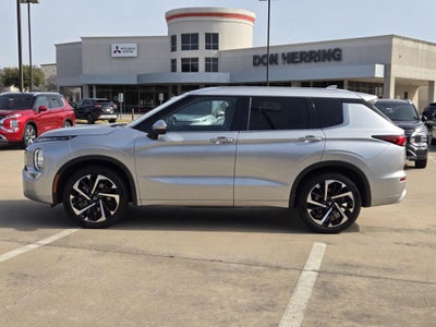 2023 Mitsubishi Outlander SEL