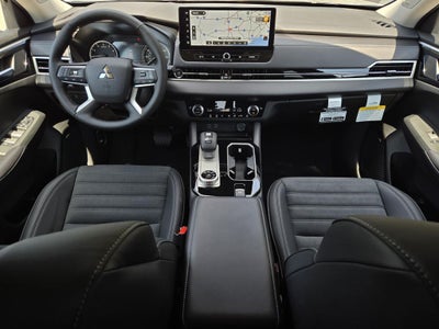 2026 Mitsubishi Outlander SE